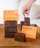 Bizcocho de cacao con chips de chocolate sin gluten y sin lactosa