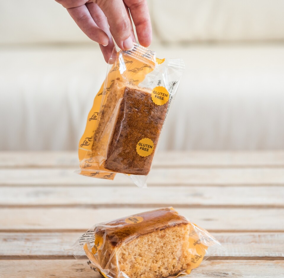 Box of pumpkin and yuzu sponge cake, gluten-free and lactose-free 30uds