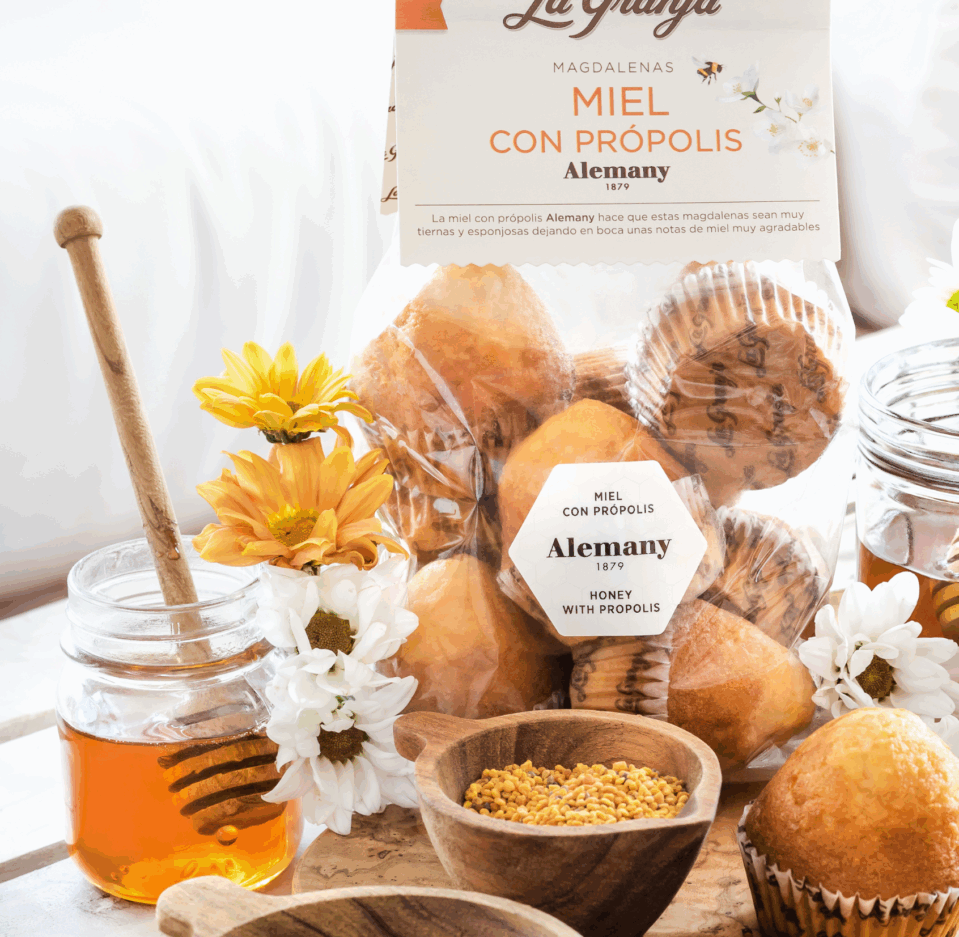 Traditional Honey Fairy Cakes with Propolis
