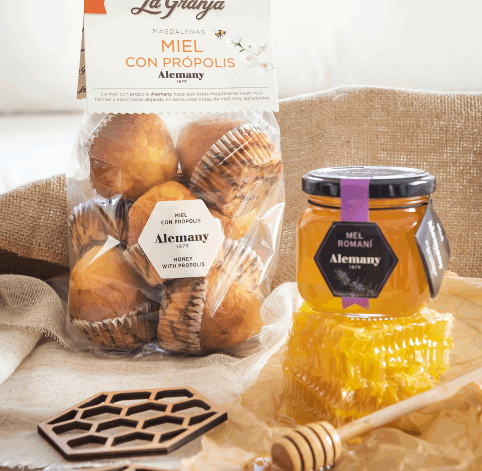 Traditional Honey Fairy Cakes with Propolis