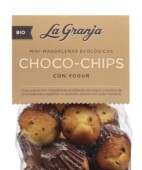 Organic mini fairy cakes choco-chips with yogurt
