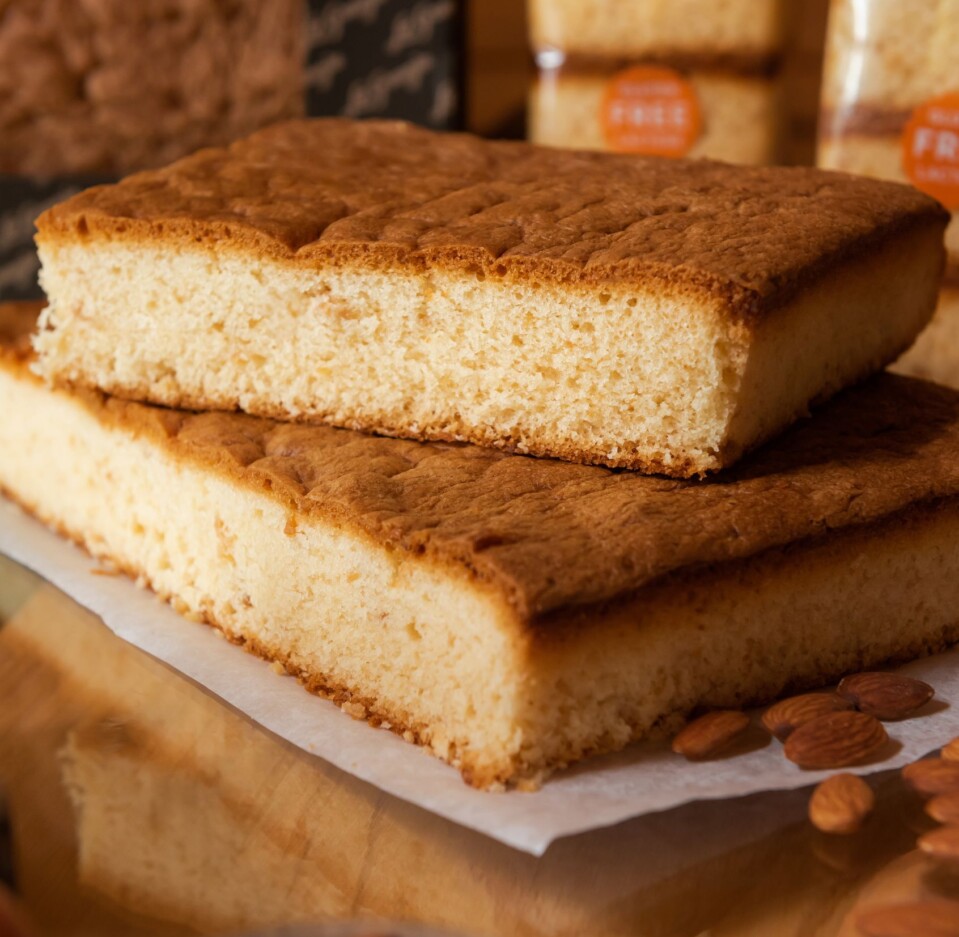 Sheet 1.8Kg of gluten free & lactose free sponge cake with Vicens Almond